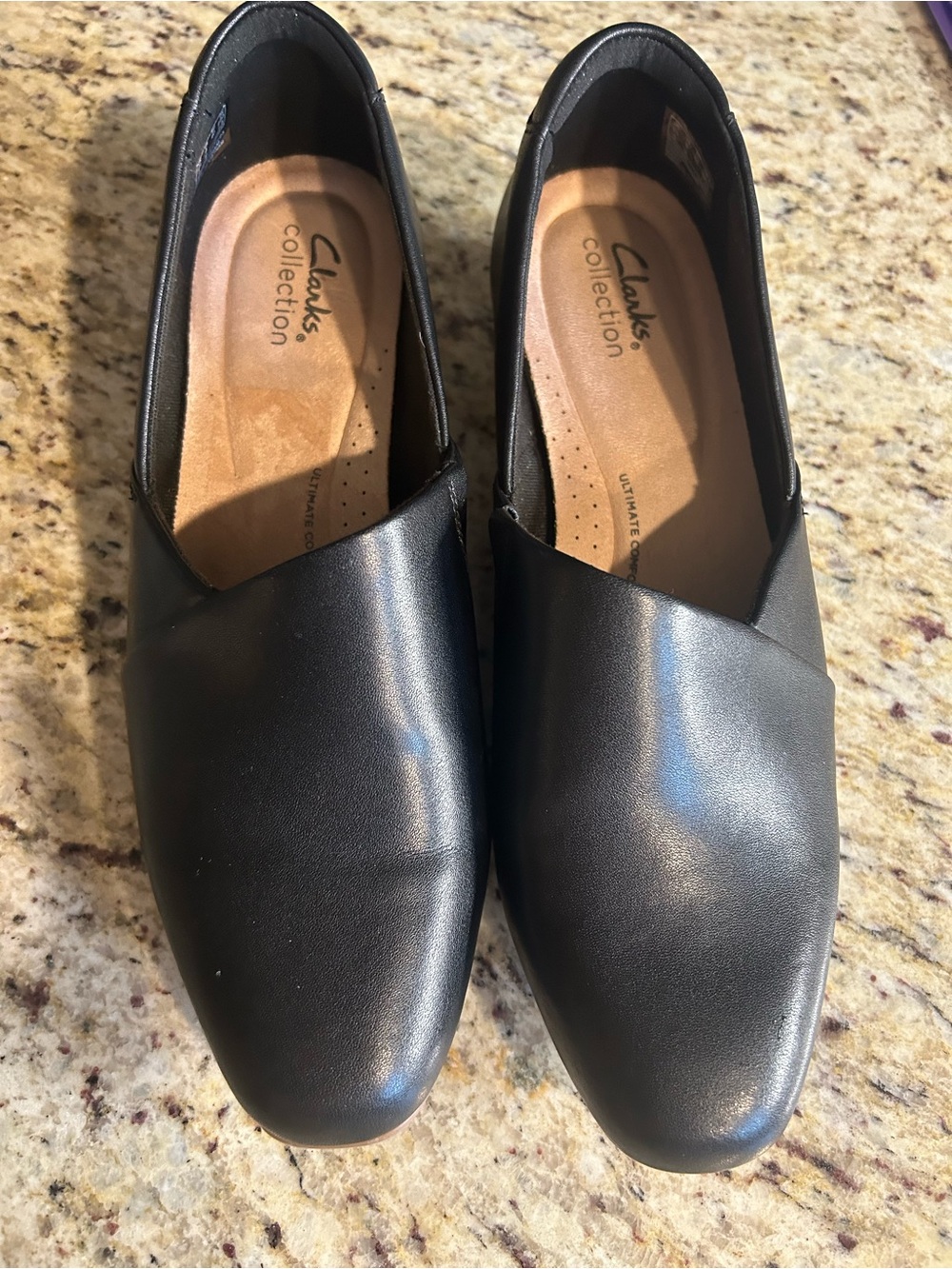 CLARKS JULIET PALM Black soft leather slip on loafers. Size 9. Almost new